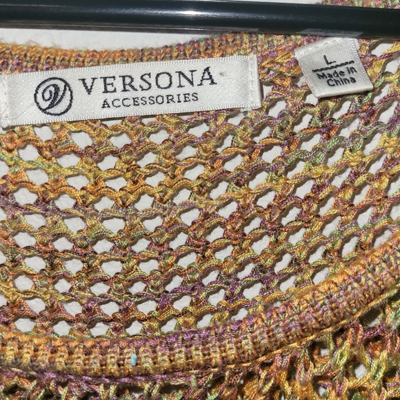 Versona losely knotted pullover size large - Picture 2 of 4